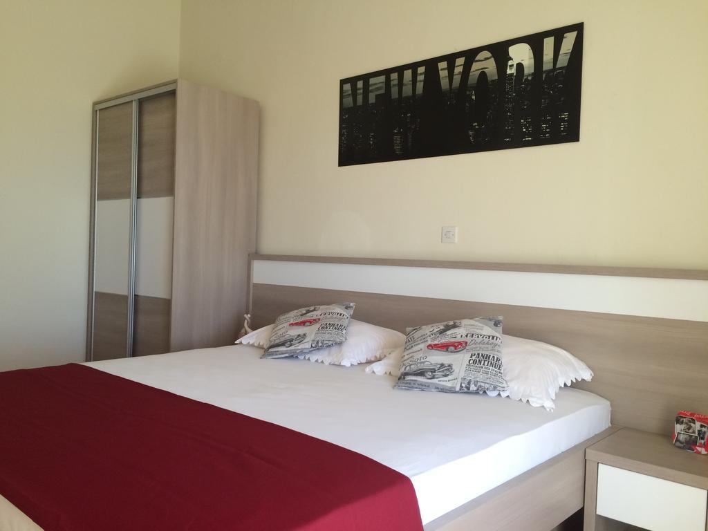 Apartmani Adriatic Ana ノヴァリャ エクステリア 写真