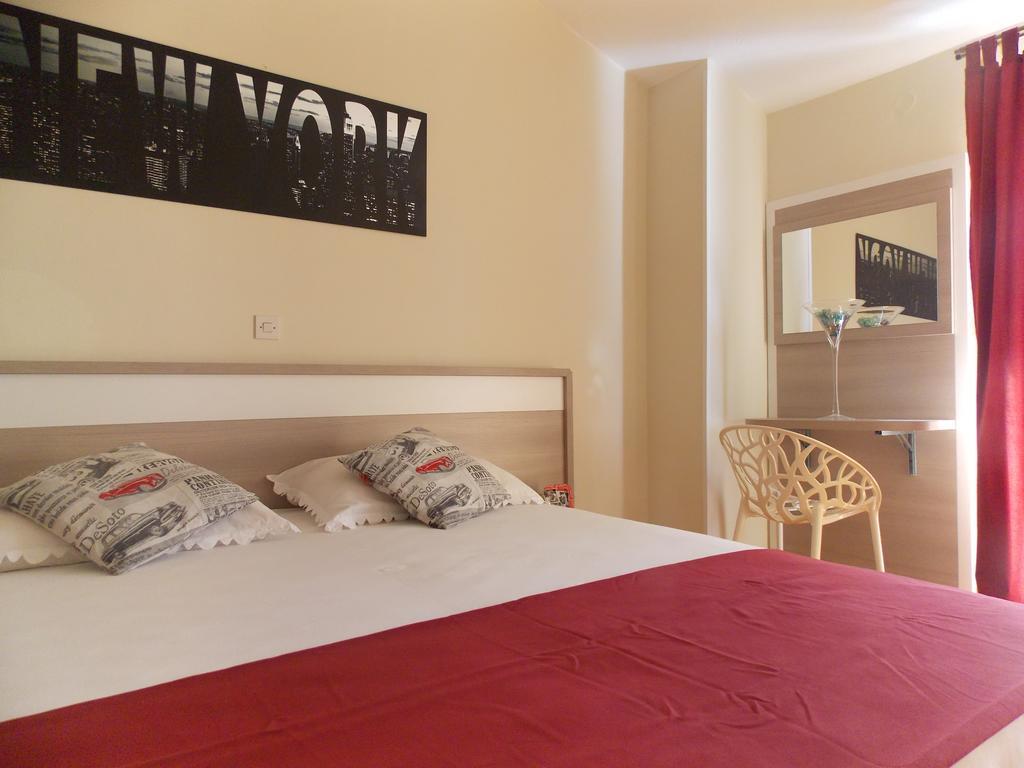 Apartmani Adriatic Ana ノヴァリャ エクステリア 写真