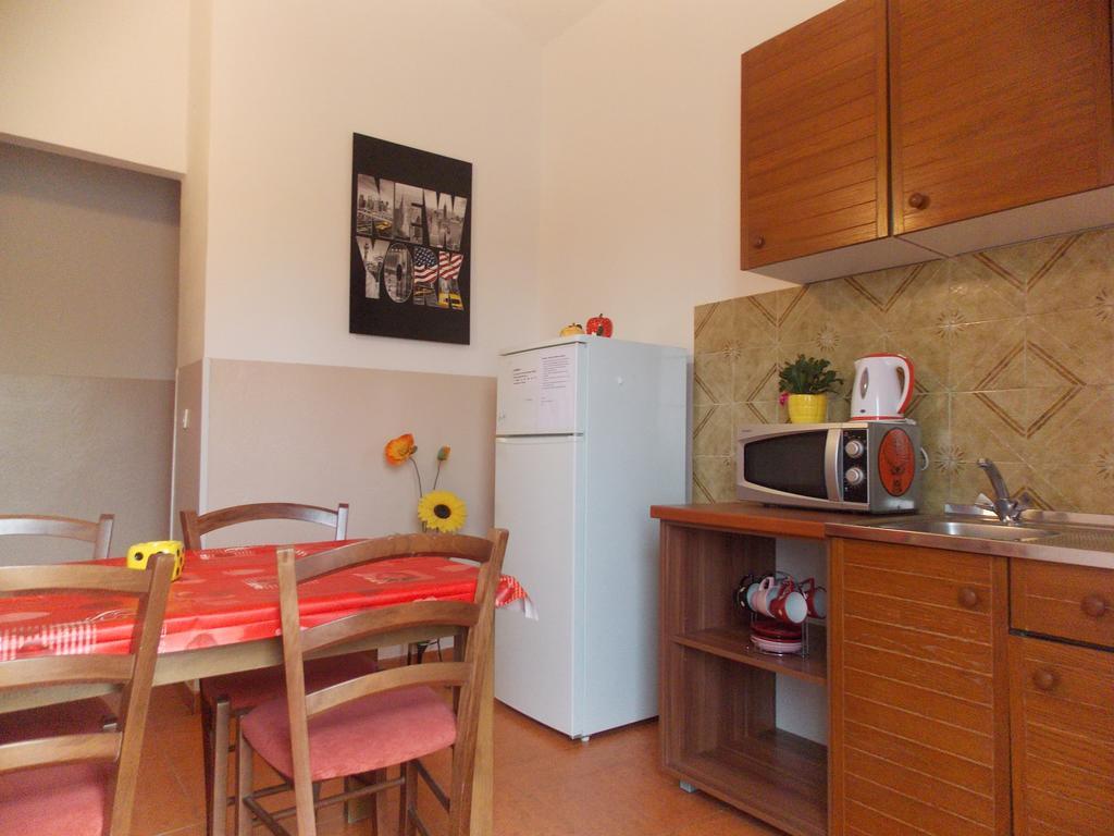 Apartmani Adriatic Ana ノヴァリャ エクステリア 写真