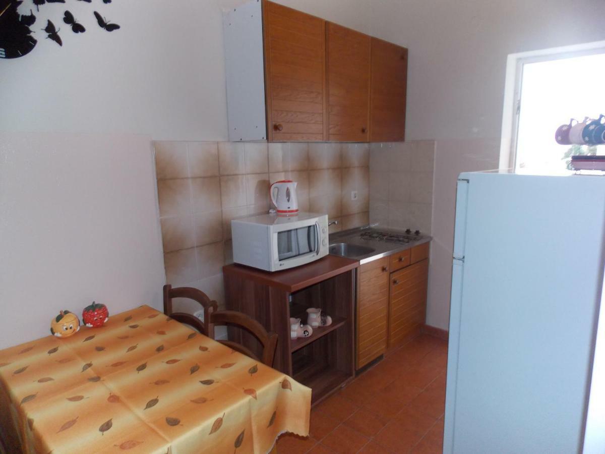 Apartmani Adriatic Ana ノヴァリャ 部屋 写真